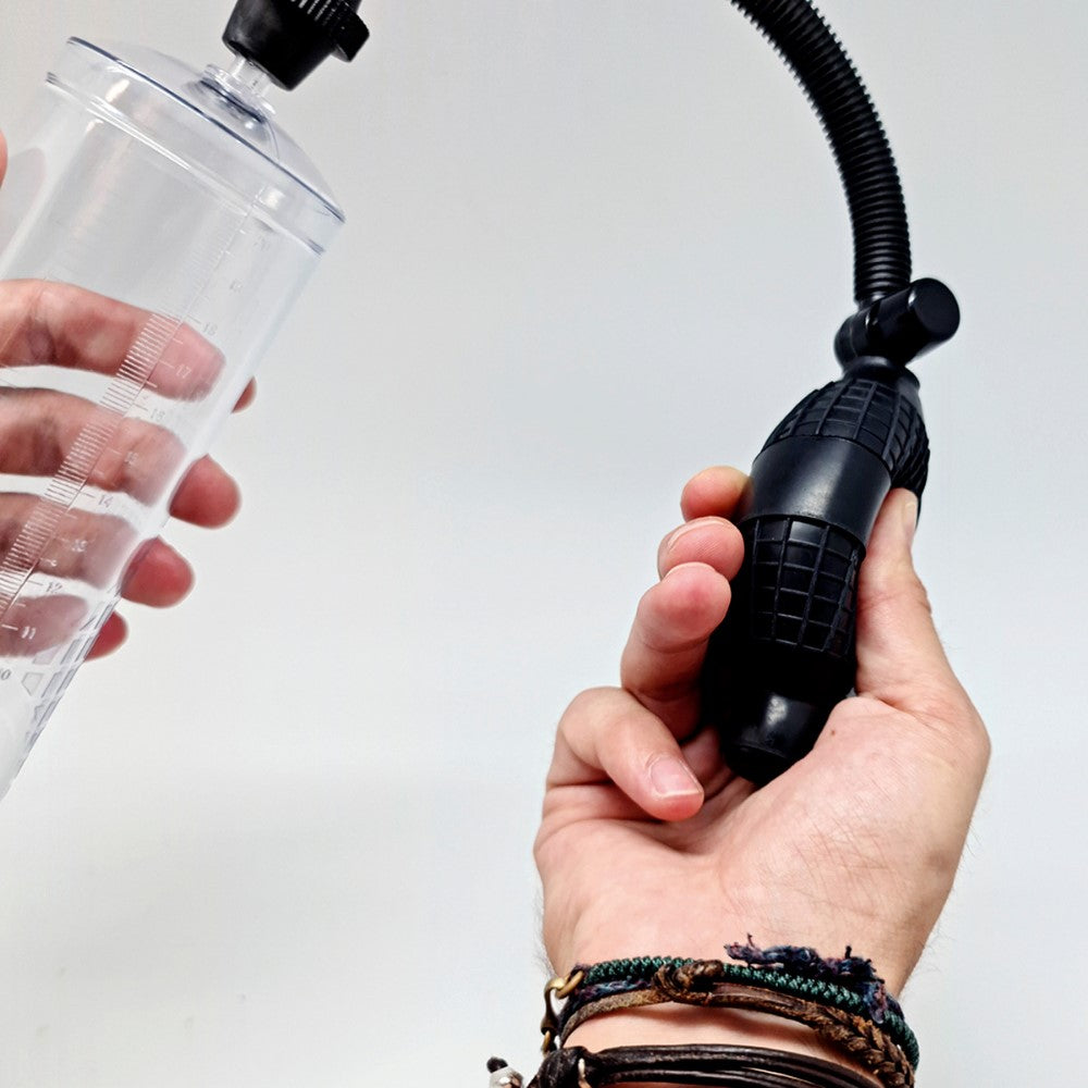 Pumping the Bigggy Penis Pump | Wooomy