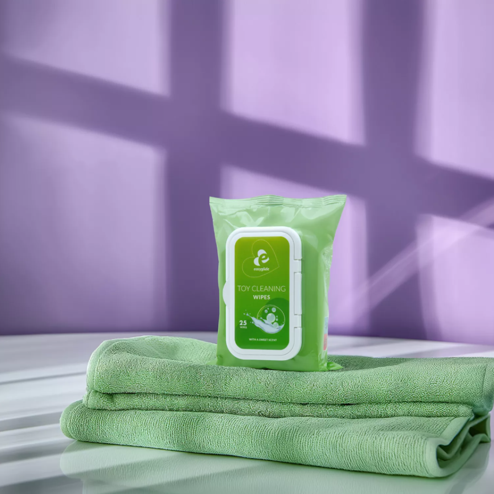 EasyToys | EasyGlide Toy Cleaning Wipes (25 Wipes) On Bath Towels