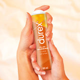 Play Warming Lube | Durex in hands