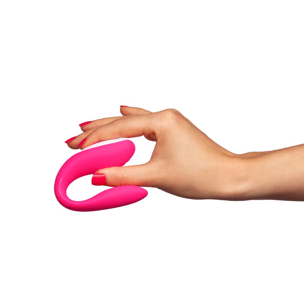 EasyToys | Couple Play Couples Vibrator in hand