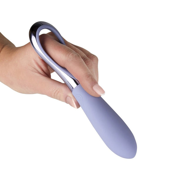 N3 Precision Point Clitoral Massager | Niya in hand
