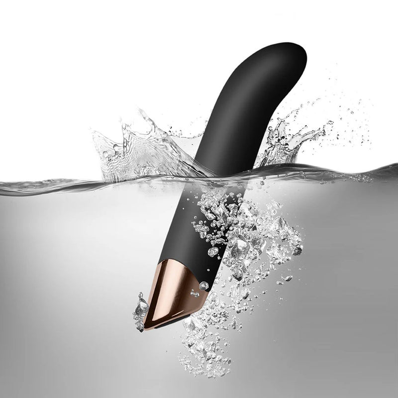 Waterproof Rocks-Off Chaiamo G G-Spot Vibrator (Black) in water