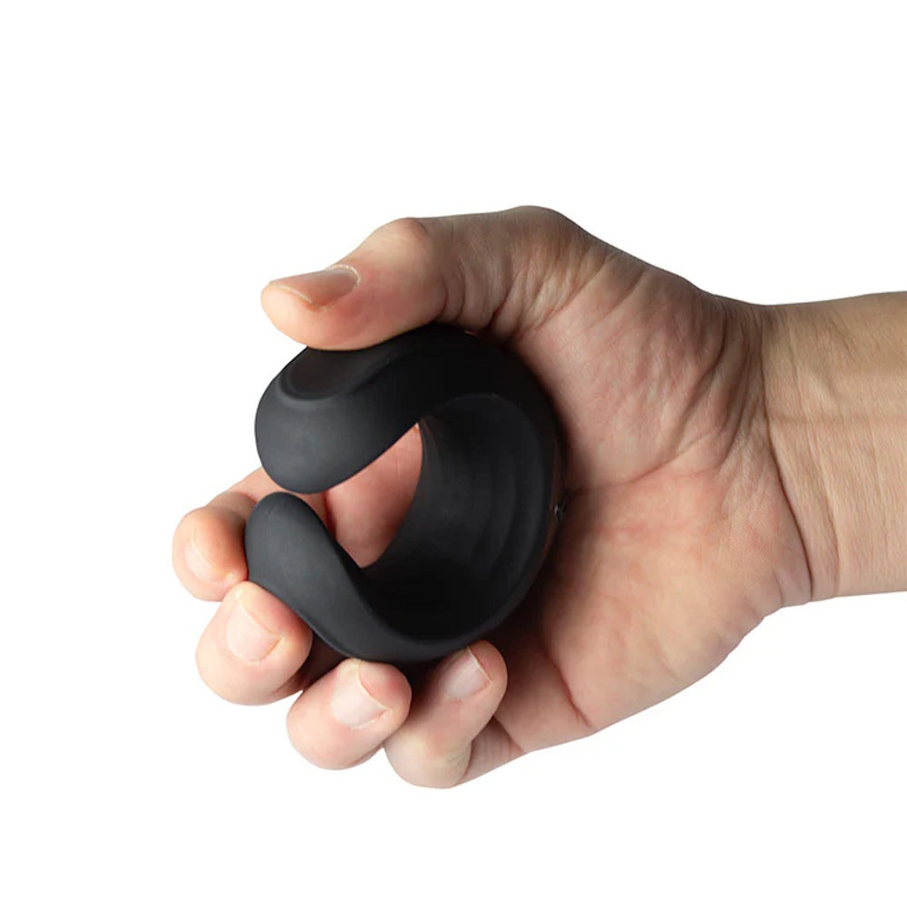Rocks-Off | Echo Vibrating Male Masturbator In Hand