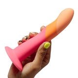 Romp | Dizi Non-Realistic Dildo in hand