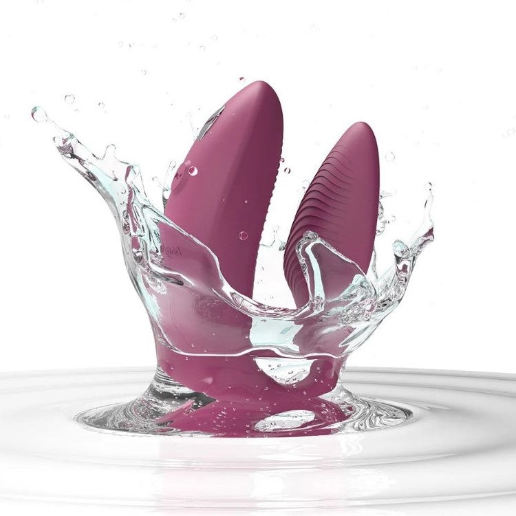 Waterproof We-Vibe | Sync 2 Couples Vibrator (Pink) in water